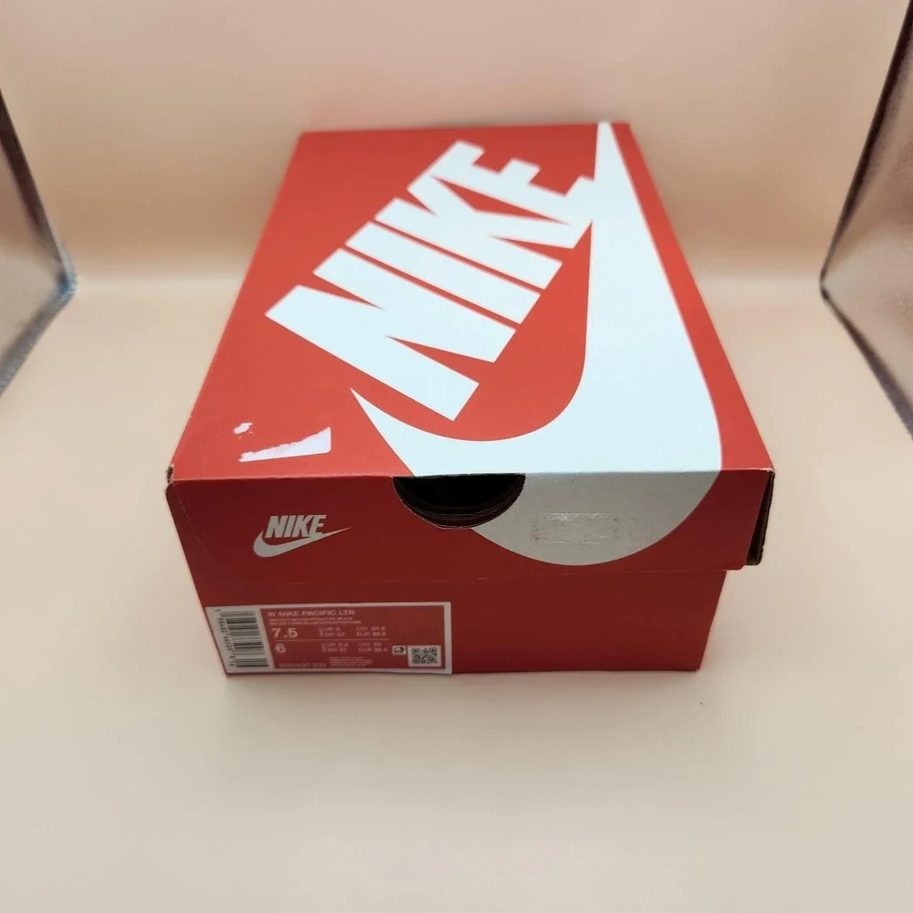 Nike Pacific LTR Shoes Womens Size 7.5 Running Athletic Sneakers HV6430-200